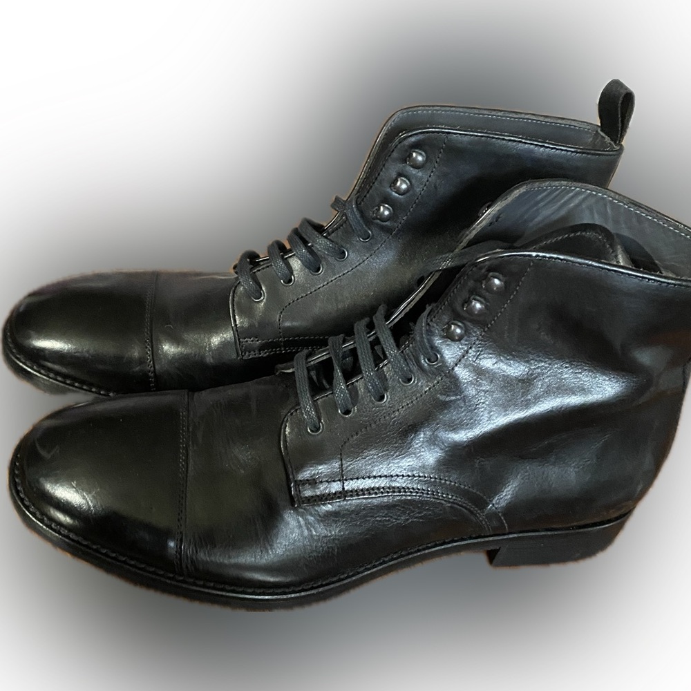 Men’s size 10 To Boot New York Adam Derrick.